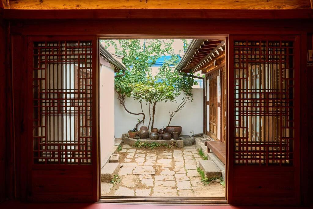 Hanok Angnid Gongian