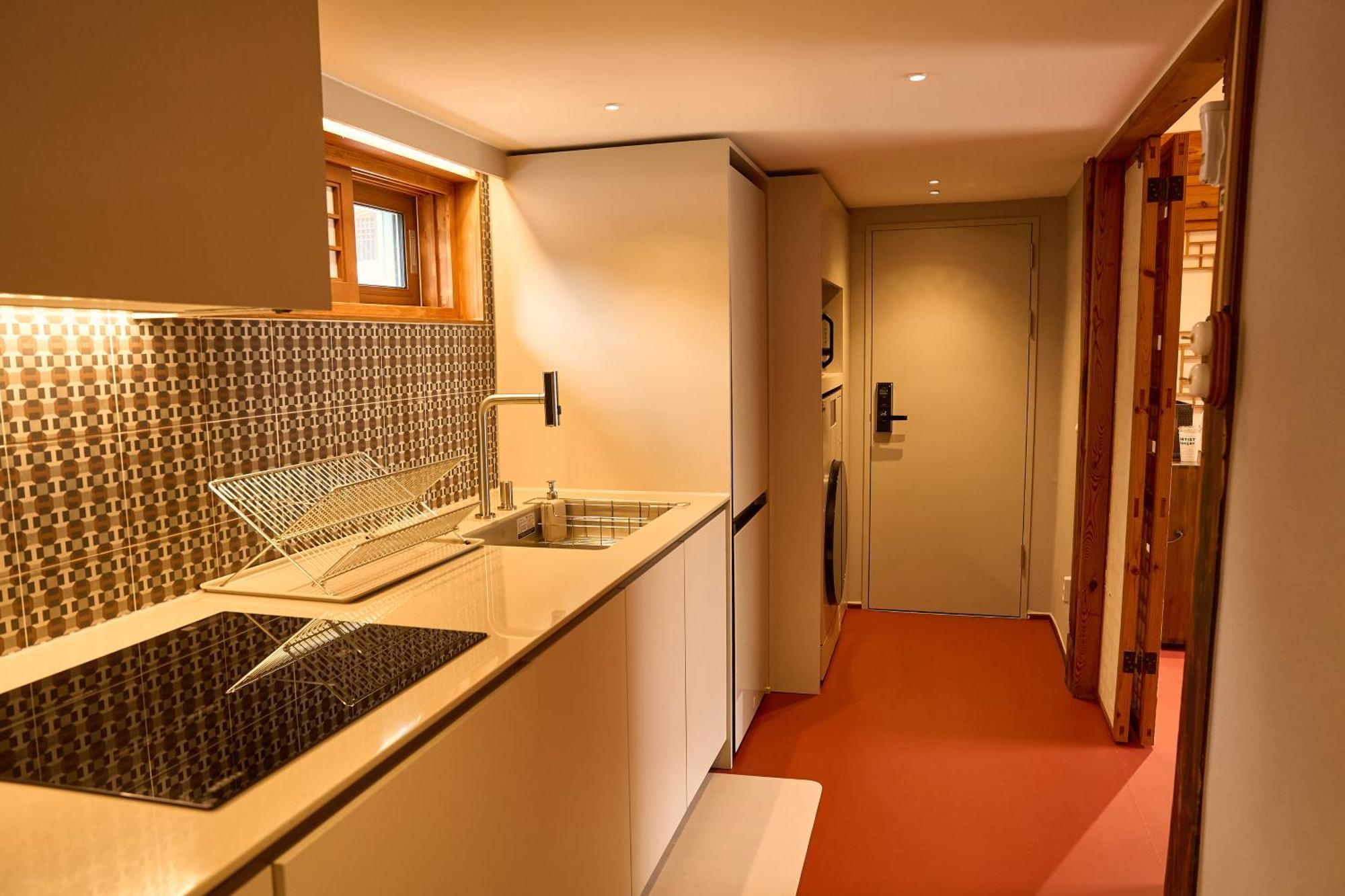 Hanok Angnid Gongian Apartment Seoul